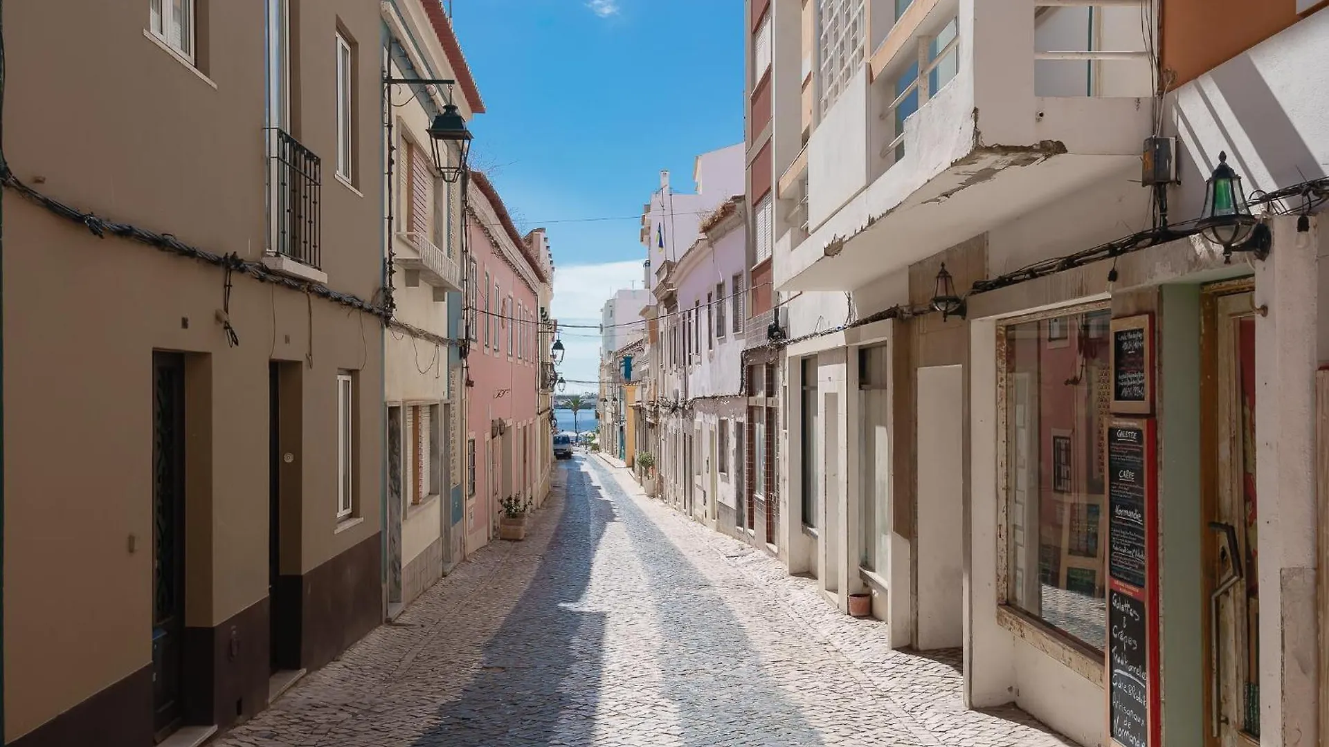 Spacious Stylish Apartment Portimao Portugal
